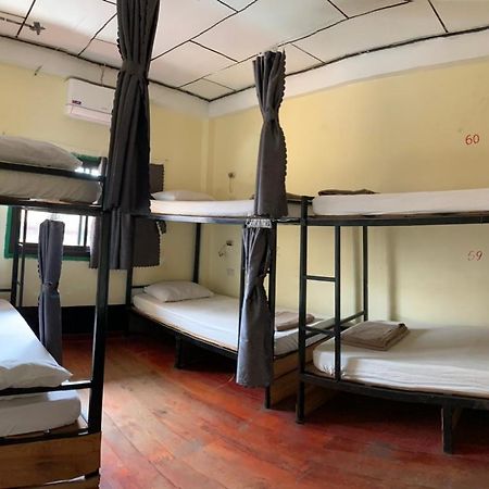 Dream Home Hostel Вьентьян Экстерьер фото