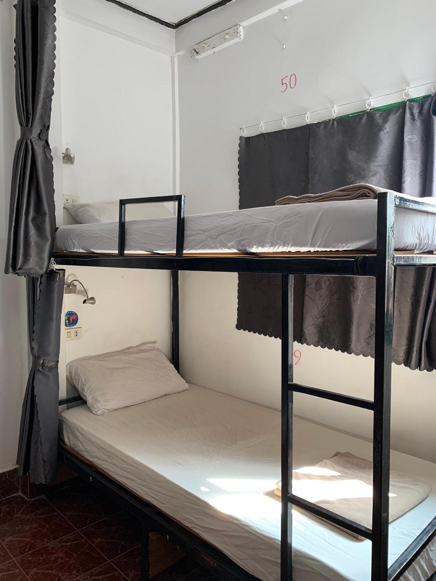 Dream Home Hostel Вьентьян Экстерьер фото